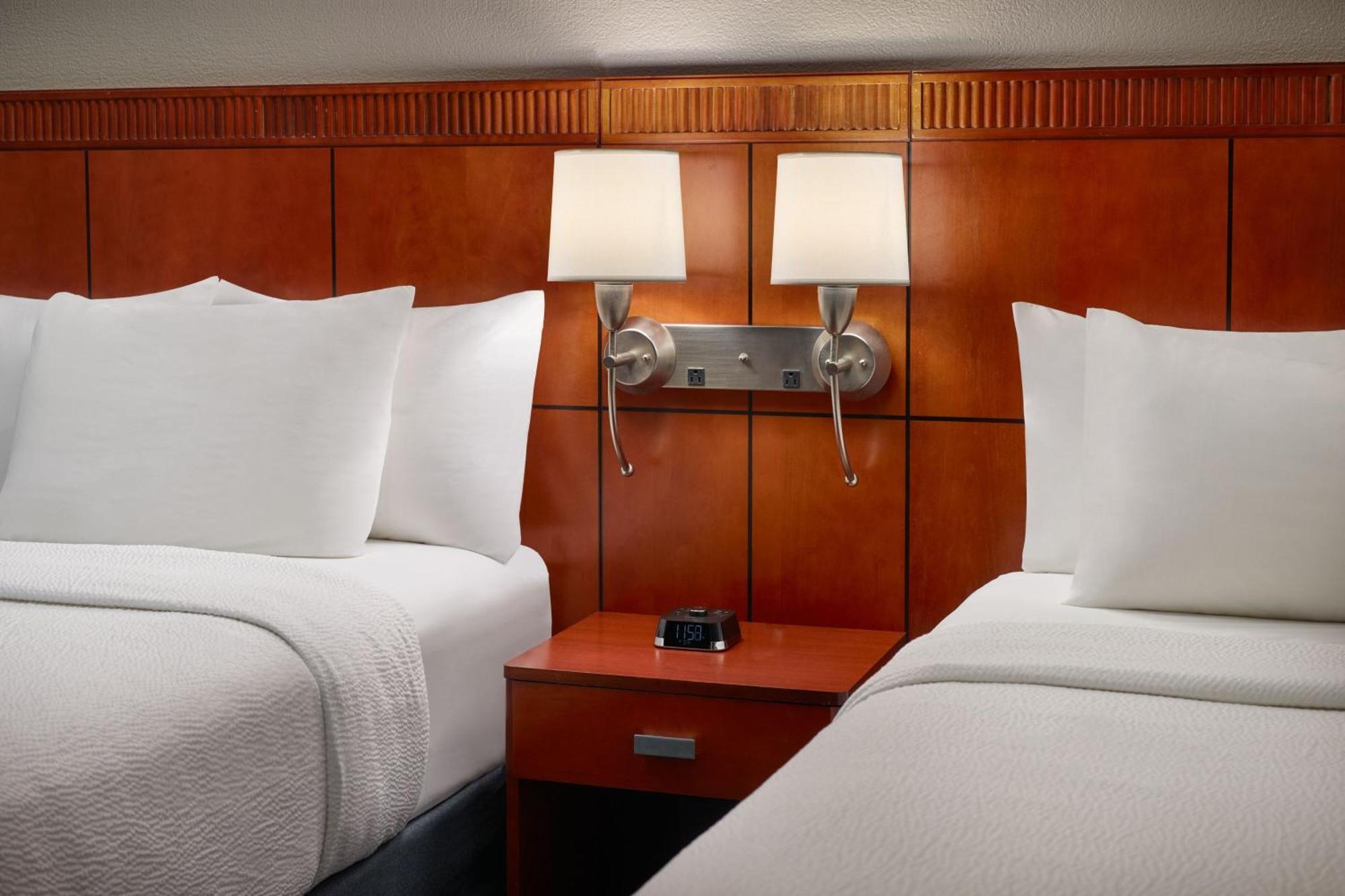 Hotel Courtyard By Marriott Atlanta Executive Park/Emory Zewnętrze zdjęcie