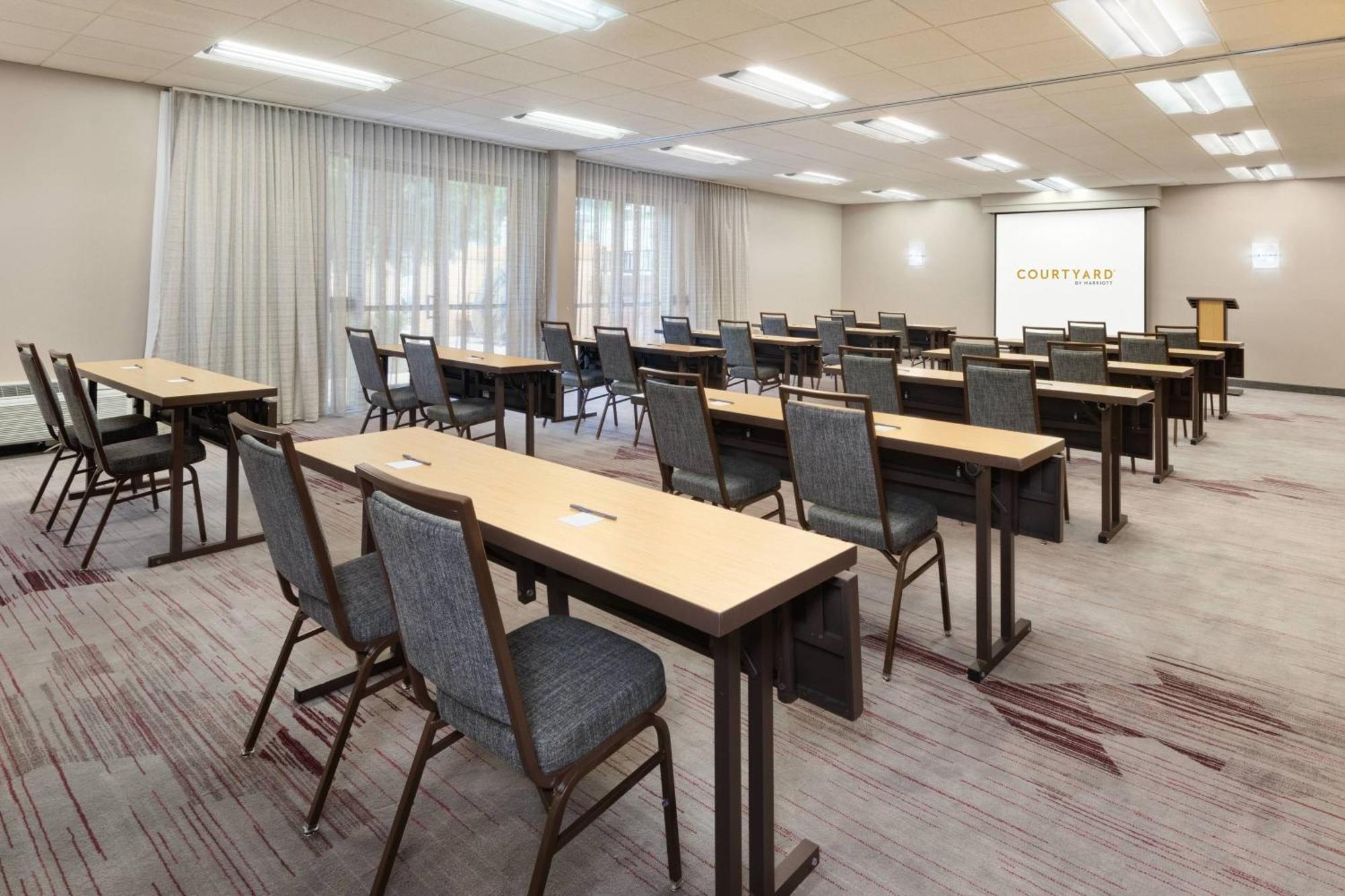 Hotel Courtyard By Marriott Atlanta Executive Park/Emory Zewnętrze zdjęcie