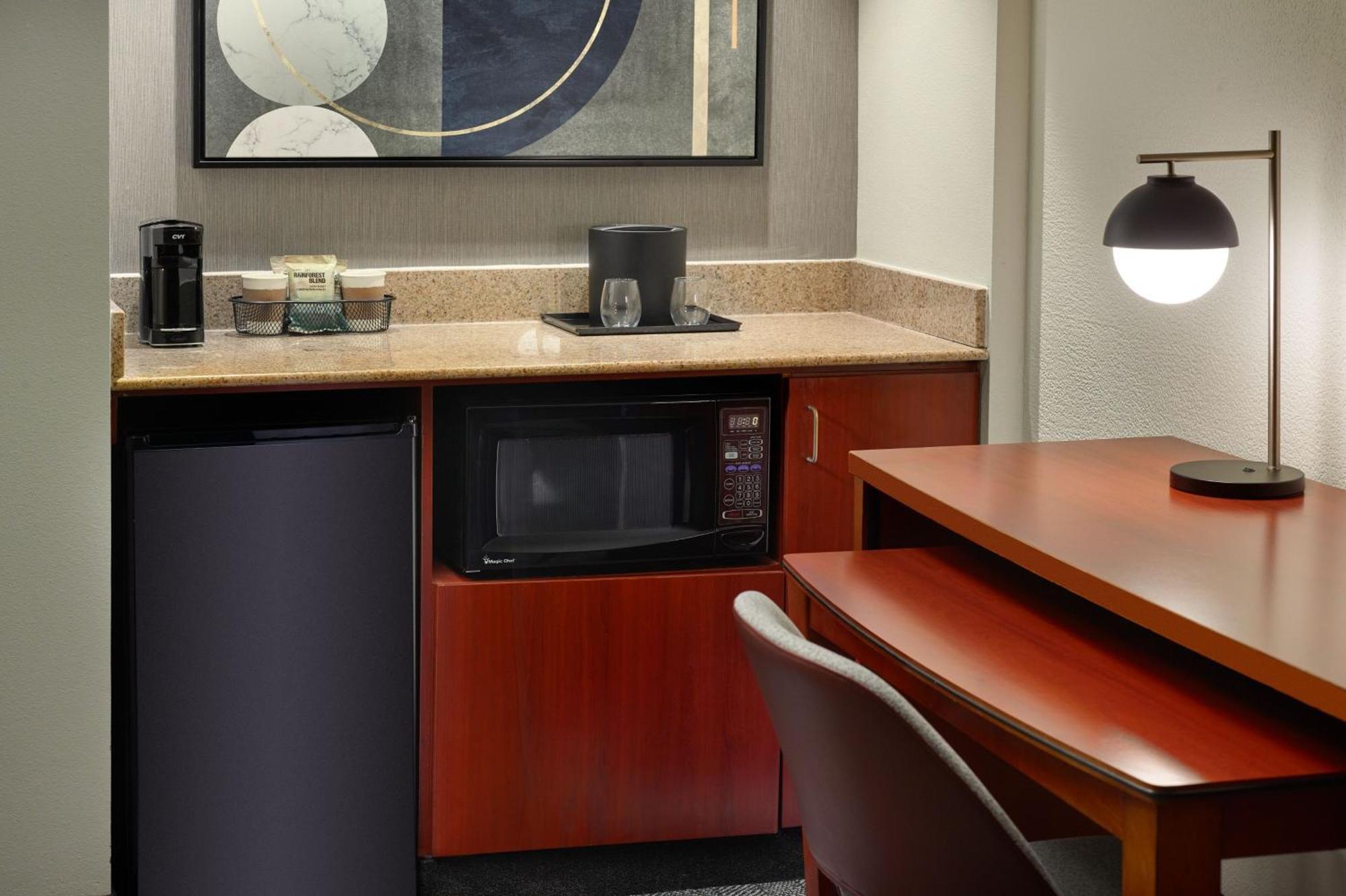 Hotel Courtyard By Marriott Atlanta Executive Park/Emory Zewnętrze zdjęcie